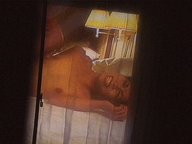 民家マンション盗撮 まさかの衝撃映像！！窓のすき間から人妻のオナニー透けたカーテン越しのカップル素人達の赤裸々な私生活極秘入手緊急発売　サンプル画像05